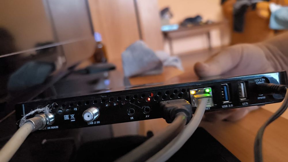 Продается спутниковый ресивер 4к