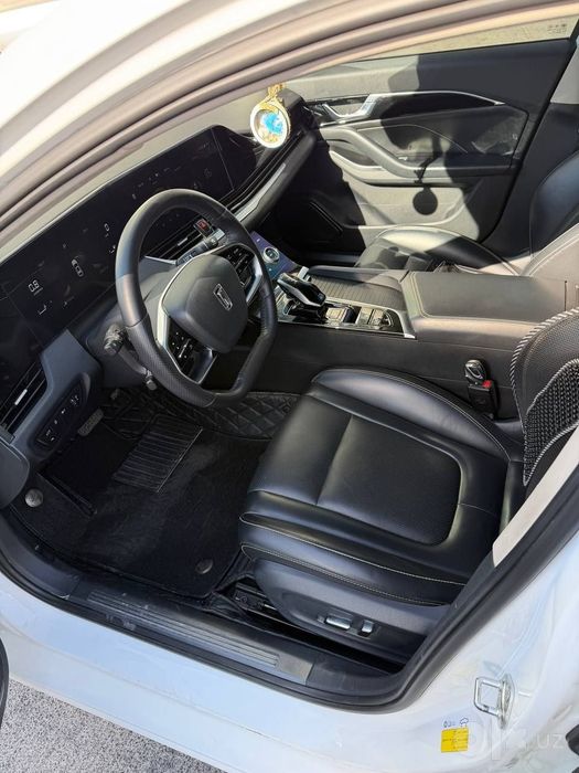 Bestune B70.   Сотилади. Холати зур