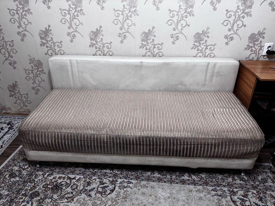 Диван в отличном состоянии