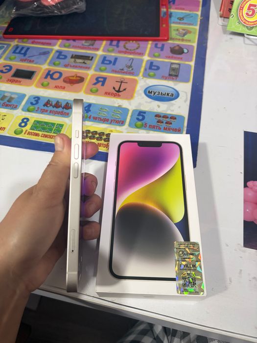 Продается айфон 14