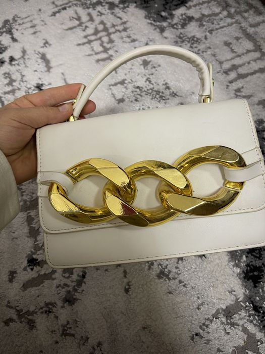 Sotiladi har biri 50 ming so’mdan