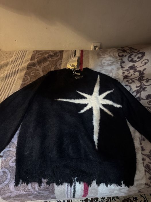 Свитер шерстевой