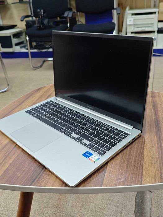 Samsung Galaxy Book2 i5-12gen 16/512