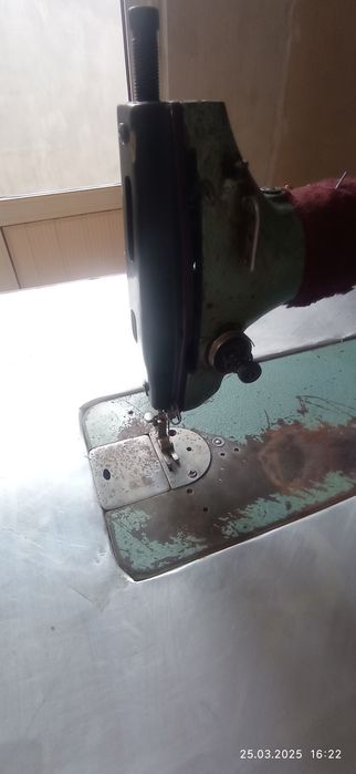 Савецкий shvenniy tikuv mashinasi sotiladi