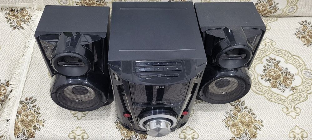 Музыкальный центр