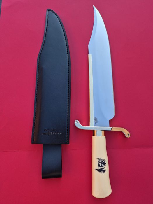 Масивен нож "THE EXPENDABLES BOWIE",Непобедимите