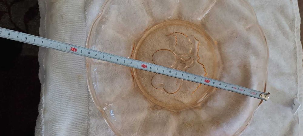 Комплект стари стъклени съдове, с кафяв оттенък