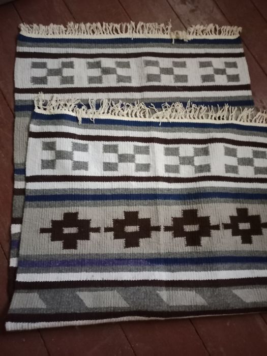 Продам  красивые сундуки,палас полушерсть