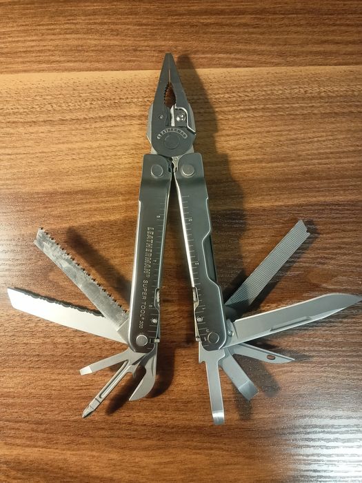Leatherman Supertool 300 мультитул.