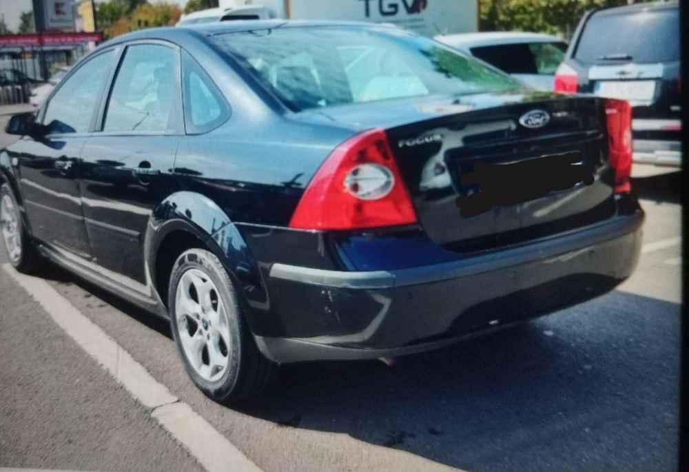 Bara spate capota portbagaj usa aripa stop Ford Focus