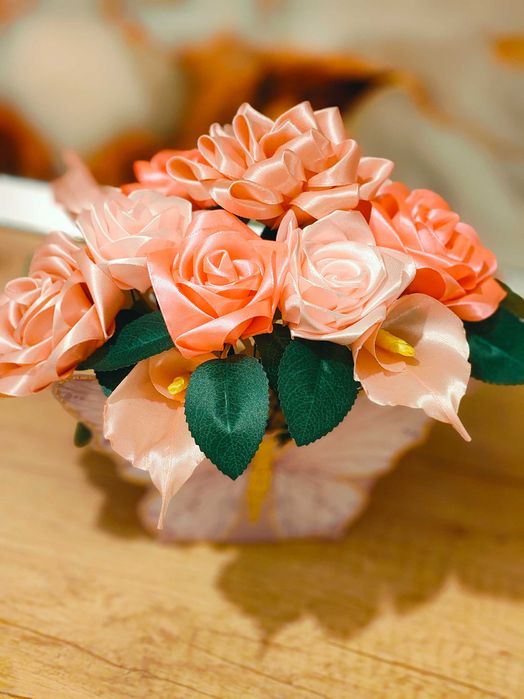 Buchet din trandafiri din satin