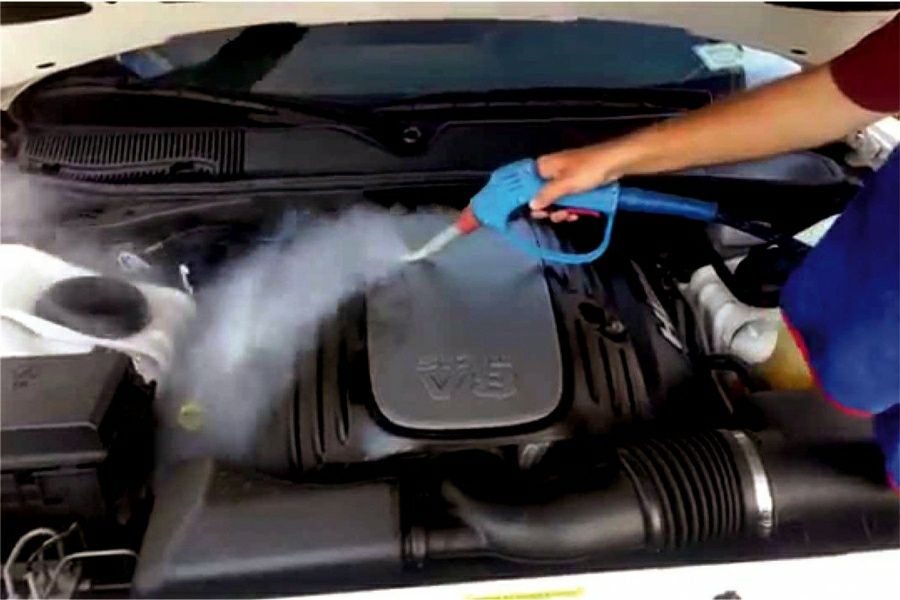 Мойка двигателя и уборка салона паром Инновация