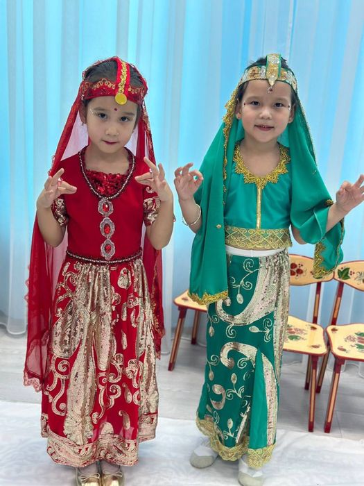 Индийские костюмы на девочек