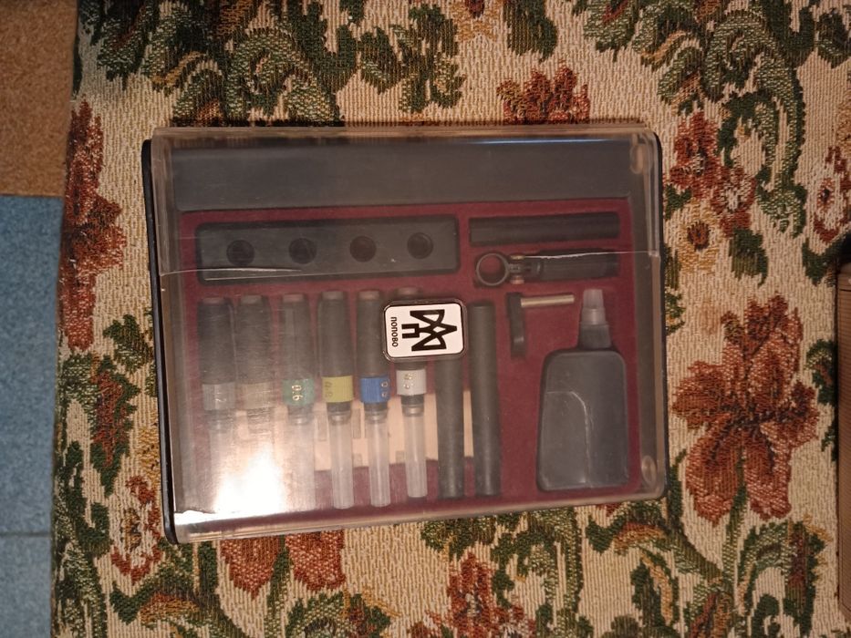 Бои за рисуване и гумички -6евро