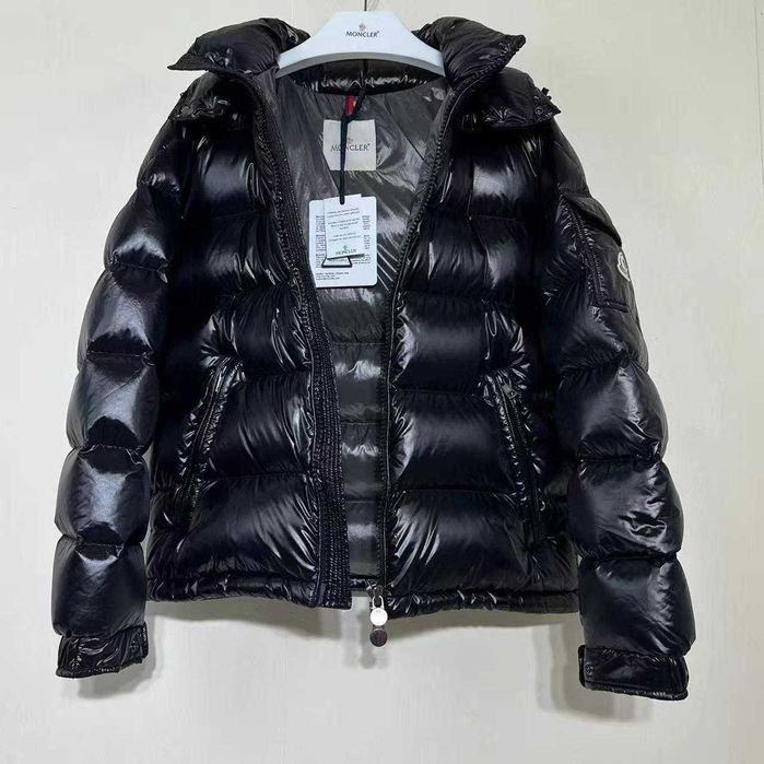 Geaca Moncler Maya cu puf barbati
