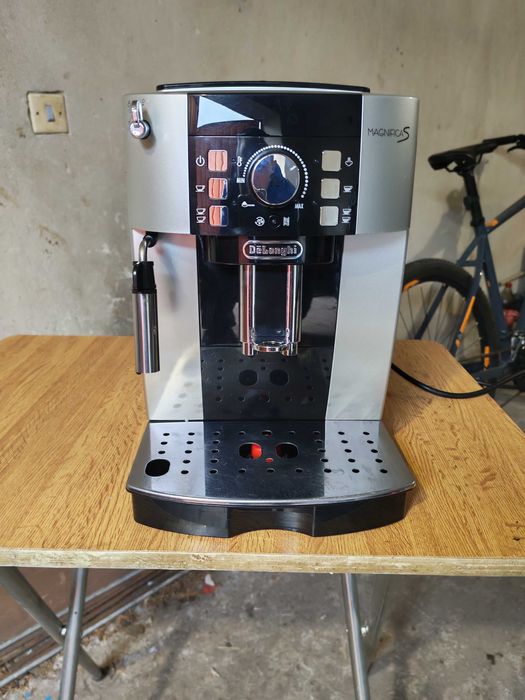 Кафемашина-робот DElONGHi