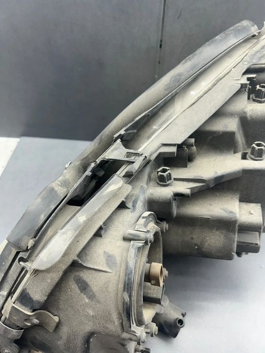 Far dreapta cu Xenon 15436001 Mercedes-Benz E-Class 2006