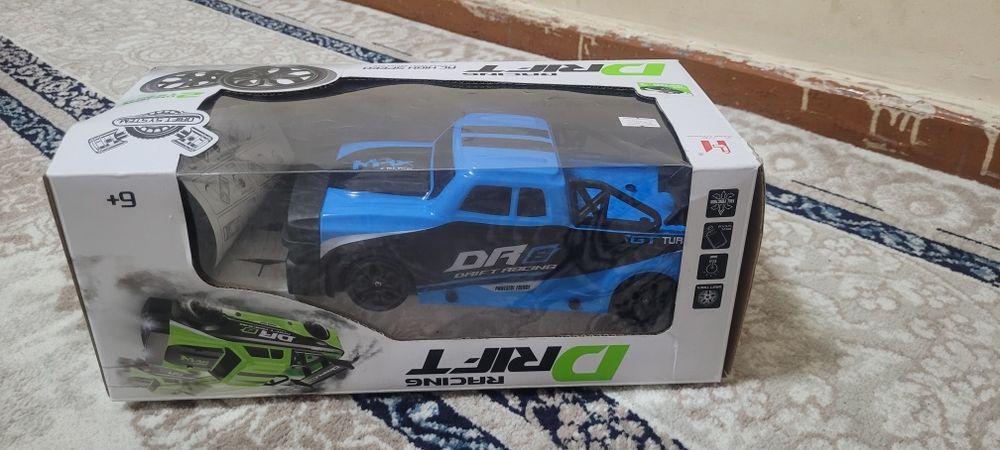 Новая машина с пультом