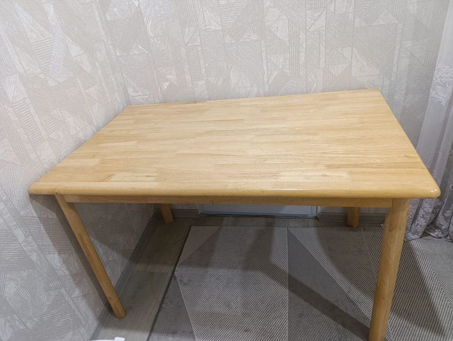 Стол обеденный дерево