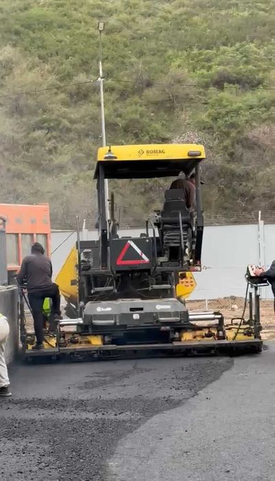 Аренда асфальтоукладчика, асфальтоукладчик