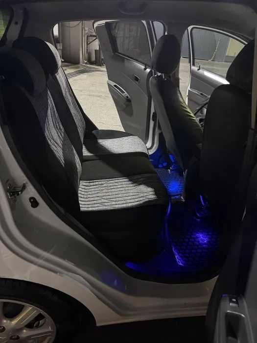 Продается Chevrolet Spark (3 позиция)