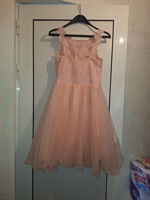 Абитуриентска рокля