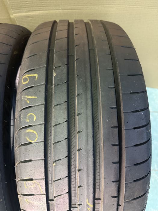 235/45/19 - 2 buc - Goodyear - vara