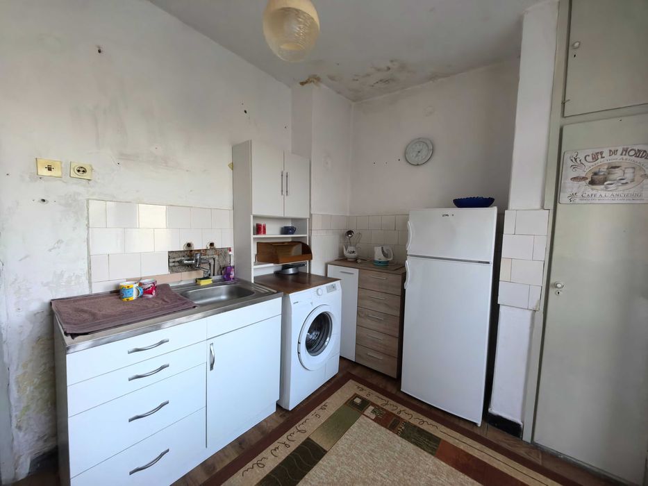 Продава се Двустаен апартамент в Ямбол, Център - 65 кв.м за 1416 €/кв.м - Снимка #10