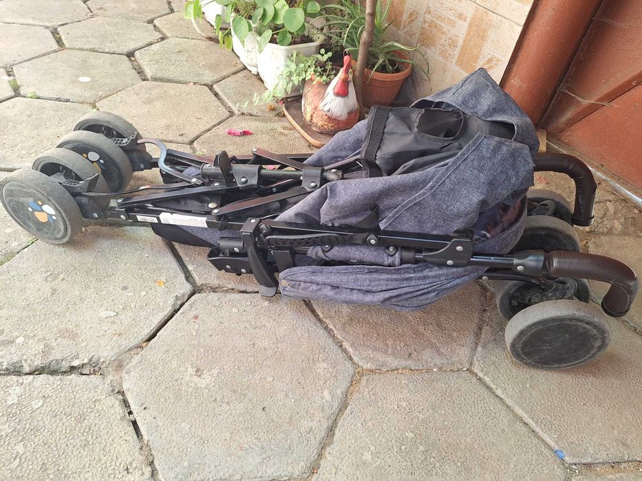 Бебешка количка . Тип чадърче.