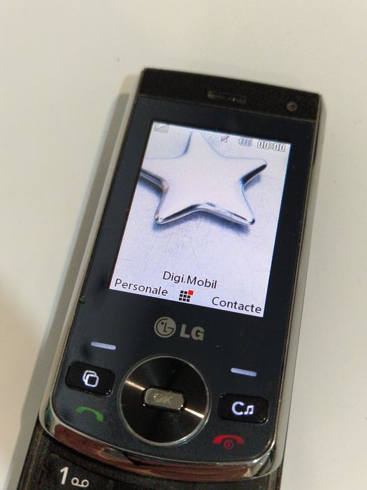 Telefon Lg slide fara capacul de la baterie