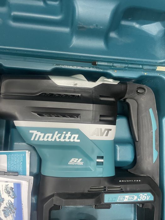 Къртач  на батерий 2х18v/36v MAKITA DHR 400