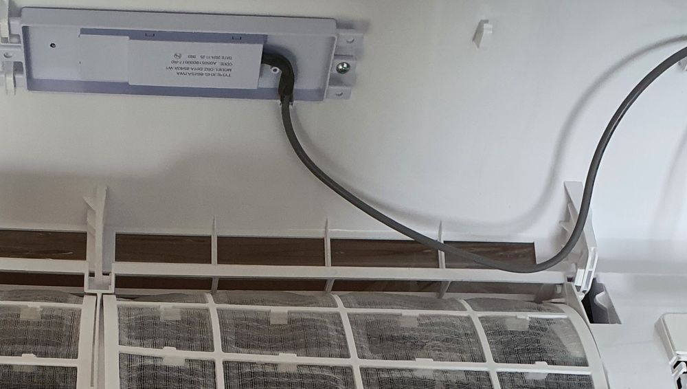 Продавам ново вътрешно тяло за климатик Olimpia Spendid 12btu