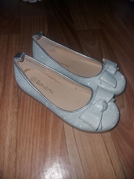 Детская обувь на девочку