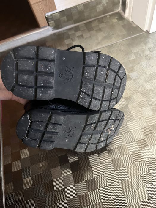 Токчета, salzarra обувки и тип стъклена пантофка