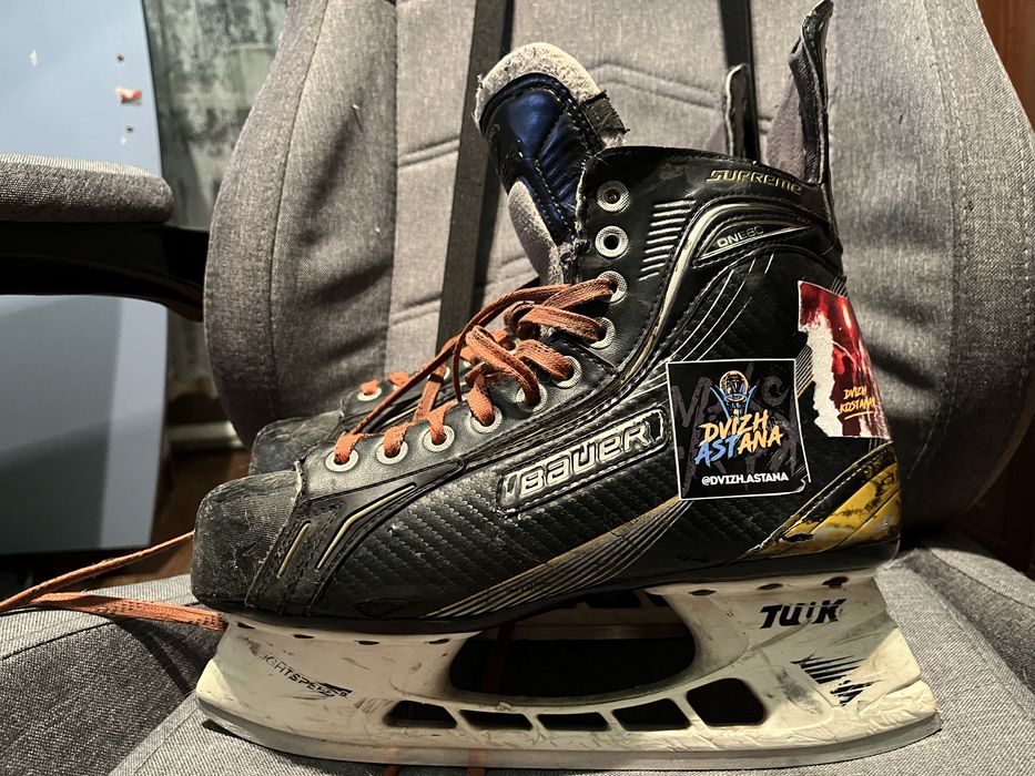 Коньки bayer,клюшка ccm