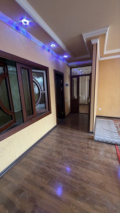 Янгийкл центрида ховли сотилади!