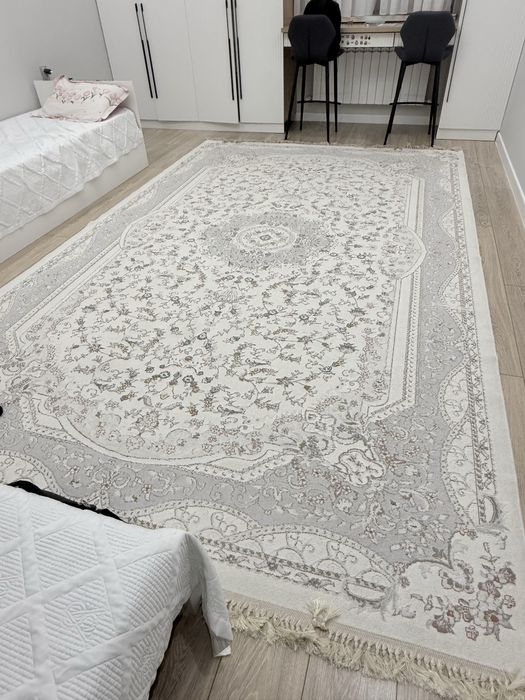 кілем сатылады.