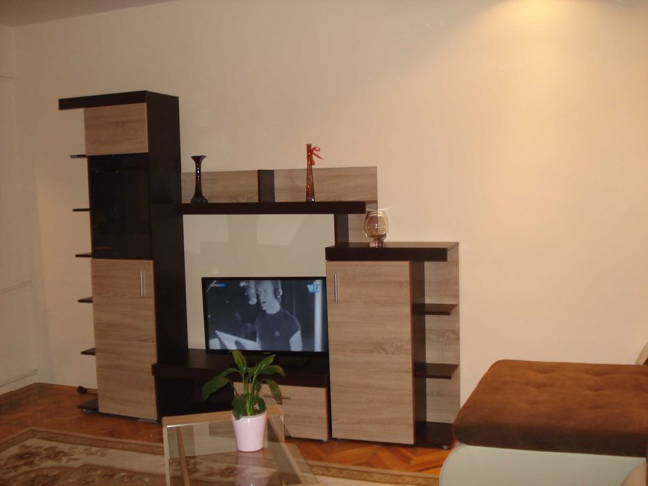 Apartament 3 camere, decomandat, Casa de Cultura, termen lung