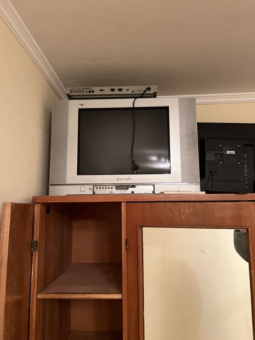 Отдам даром срочно,писать по существу