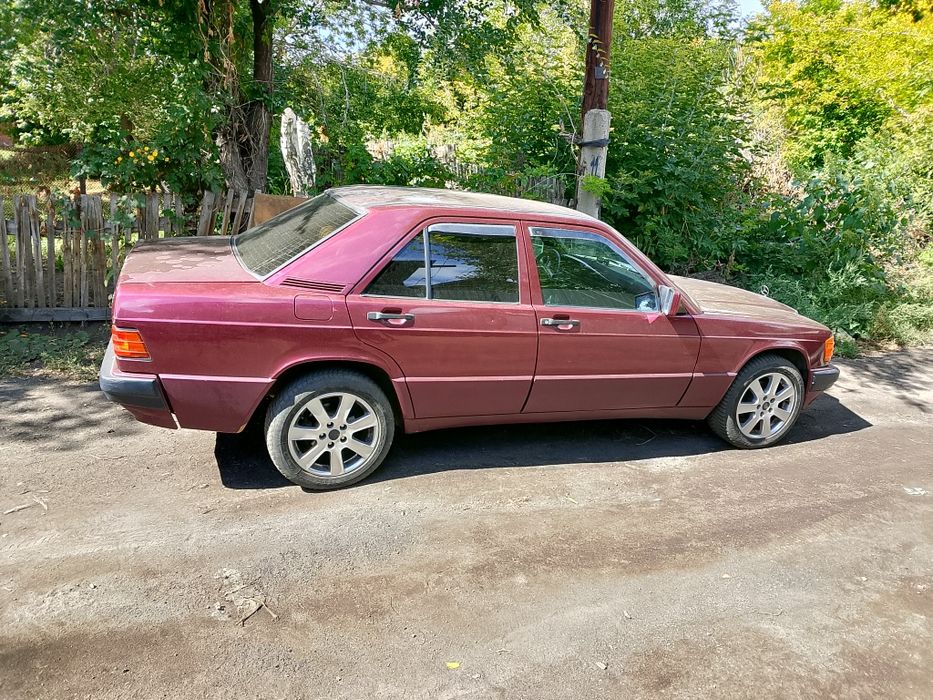 Мерседес Бенс 190