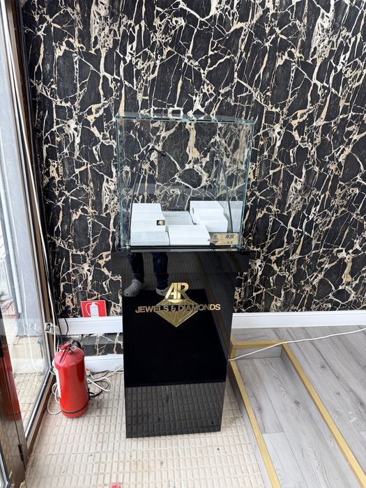 vitrina pentru bijuterii