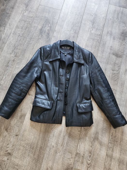 Дамско кожено яке