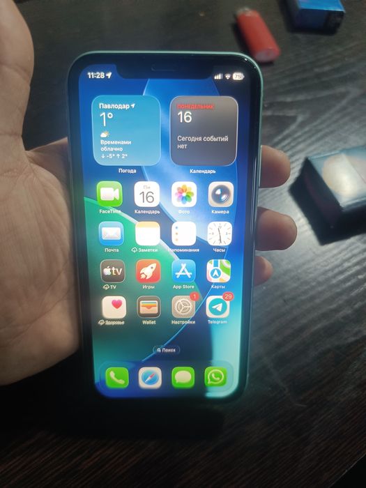 Продам айфон 11 в идальном состояний
