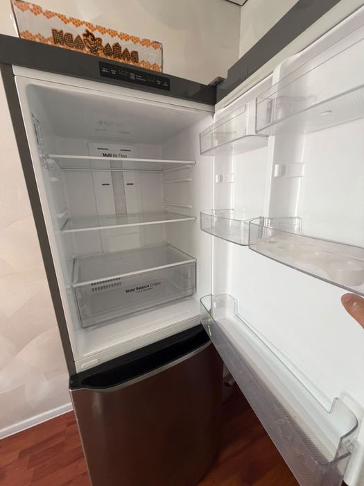 Продам холодильник