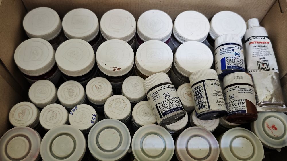 КОМПЛЕКТ темперни бои Talens Gouache Extra Fine и ПОДАРЪК