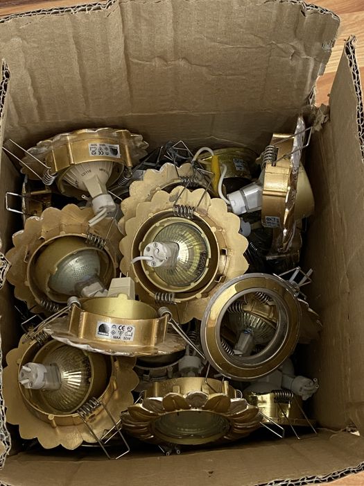 Люстра, точечный свет