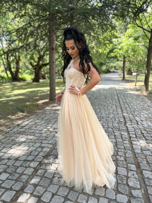 Бална рокля