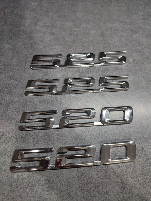 Шильдик BMW E34 525