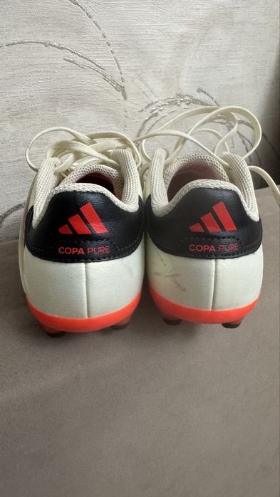 Продам бутсы адидас сора оригинал для мальчика
