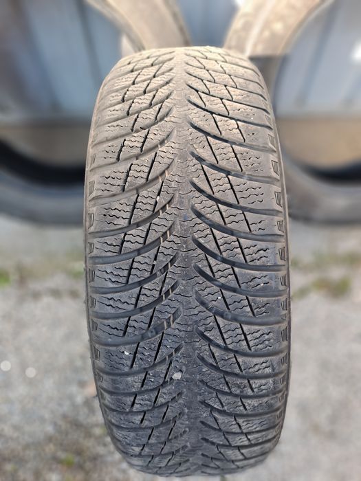 Зимни гуми 185х60х15  почти нови